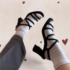 Vintage Y2K Nine West Black Strappy Heels